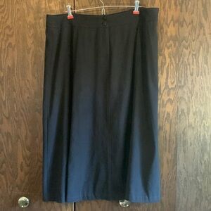 *4/$20*  Sag Harbor black midi skirt - button waist, size 18